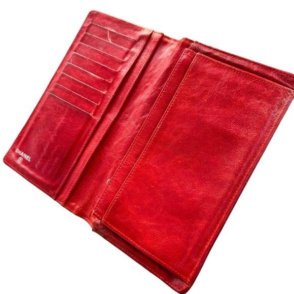 Authentic CHANEL Red Quilted Lambskin Leather Long Wallet With Authenticity Card - Picture 14 of 15